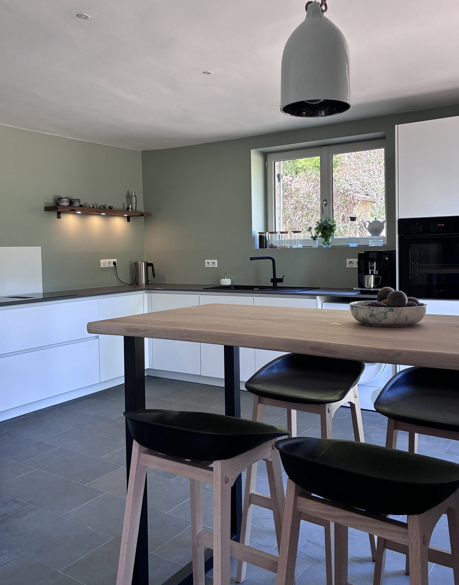 Kitchen overview